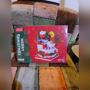 Bricks Festive Panda Set - Red, White, and Green